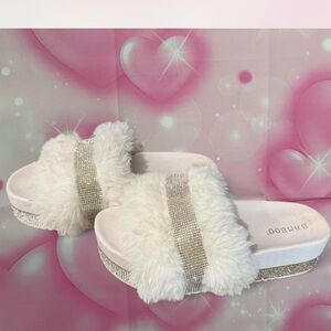 BAMBOO womens white platform Furry Slippers with Silver Sparkle